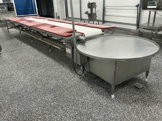 Vleesverwerkingslijn + verzameltafel - afbeelding 1 van  8