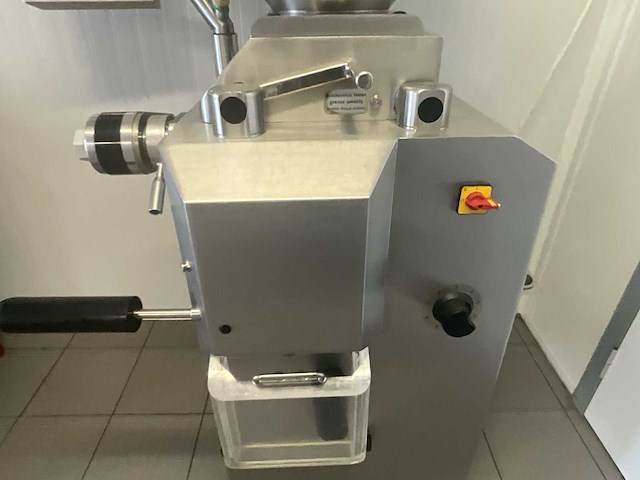 Vleeszaagmachine - afbeelding 15 van  20