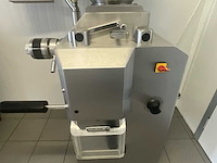 Vleeszaagmachine - afbeelding 14 van  19