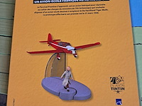 Vliegtuig kuifje met figuur+boek l'ile noire - afbeelding 5 van  5
