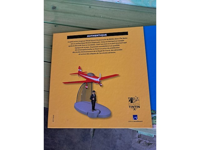Vliegtuig kuifje met figuur+boek l'ile noire - afbeelding 5 van  5