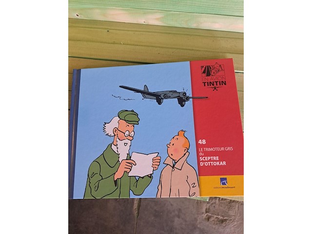 Vliegtuig kuifje met figuur+boek sceptre d'ottokar - afbeelding 4 van  5