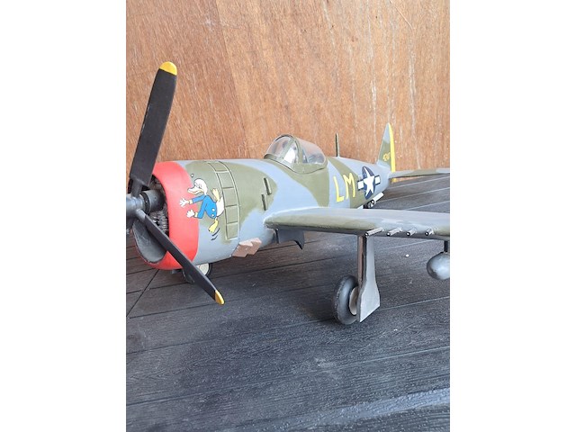 Vliegtuig republic p-47 thunderbolt wo2 us army air toegegeven aan de 56 ste jachtgroep l 750mm b 470mm h 160mm - afbeelding 2 van  8