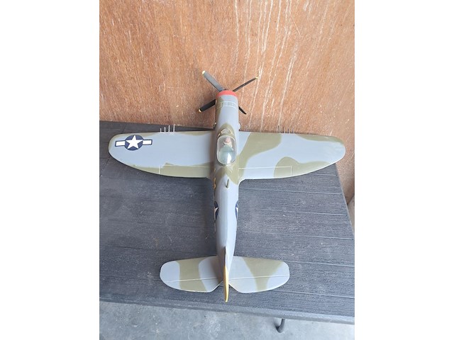 Vliegtuig republic p-47 thunderbolt wo2 us army air toegegeven aan de 56 ste jachtgroep l 750mm b 470mm h 160mm - afbeelding 5 van  8