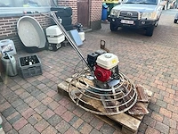 Vlindermachine / betonvlinder met benzinemotor