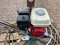 Vlindermachine / betonvlinder met benzinemotor - afbeelding 5 van  6