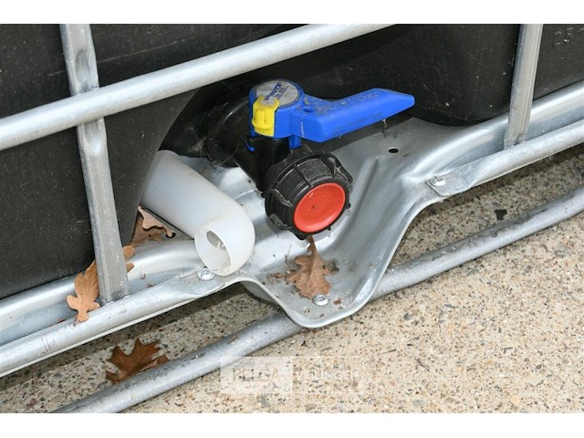 Vloeistaftank 1000 liter + kooi - afbeelding 4 van  4