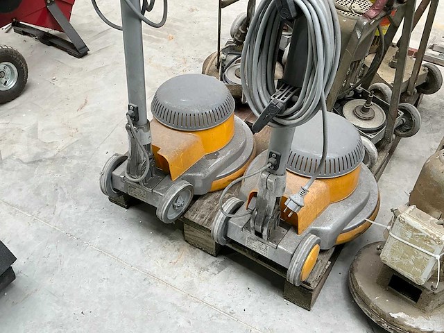 Vloerbehandelingsmachines (6x) - afbeelding 4 van  9