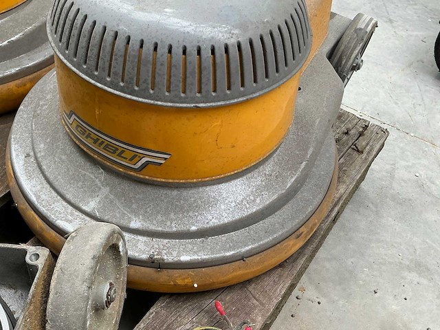 Vloerbehandelingsmachines (6x) - afbeelding 3 van  9