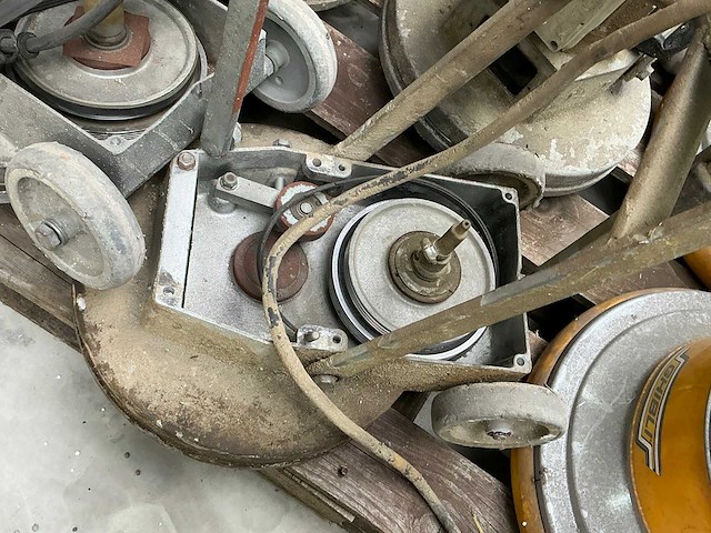 Vloerbehandelingsmachines (6x) - afbeelding 5 van  9