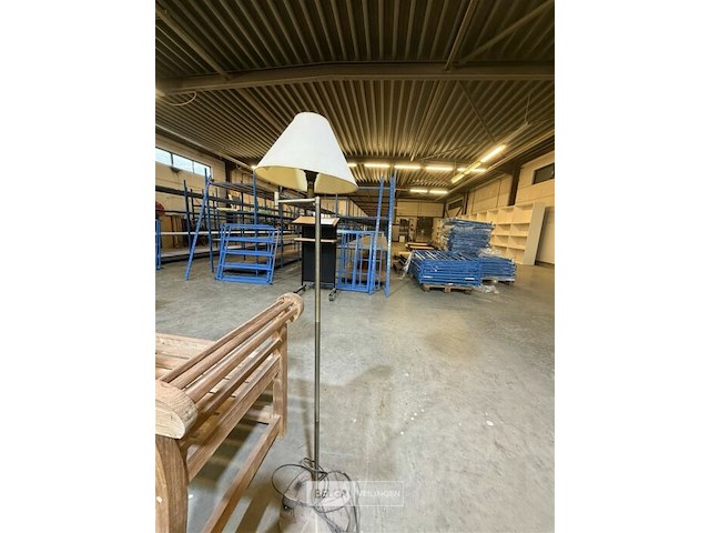 Vloerlamp - afbeelding 1 van  2