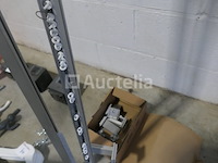 Vloerlampen, buitenverlichting, kasthaken, hangers, aluminium rails voor gordijnen,... - afbeelding 3 van  7