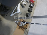 Vloerlampen, buitenverlichting, kasthaken, hangers, aluminium rails voor gordijnen,... - afbeelding 6 van  7