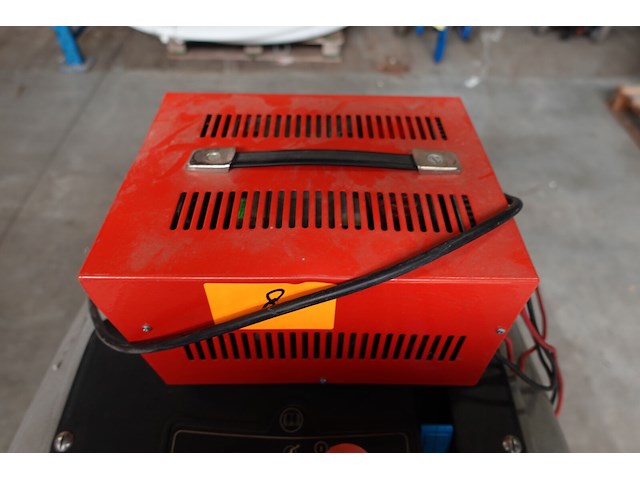 Vloerschrobmachine ipc gansow - afbeelding 9 van  11