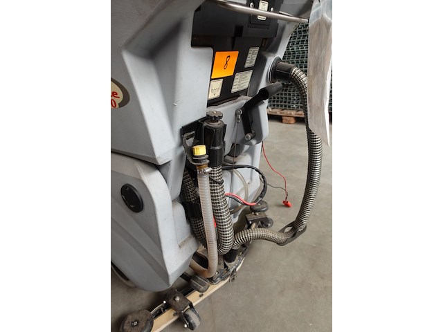 Vloerschrobmachine ipc gansow - afbeelding 11 van  11