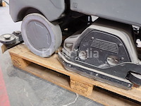 Vloerschrubberdroger kärcher b 90 r - afbeelding 11 van  15