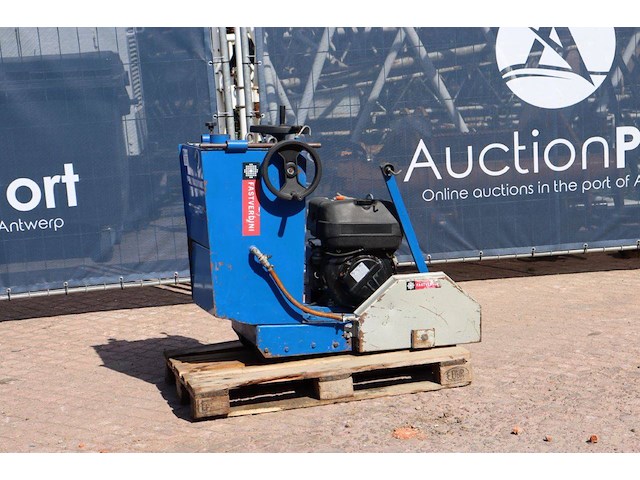 Vloerzaagmachine fastverdini benzine - afbeelding 1 van  1
