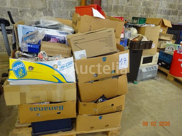 Vlooienmarktterrein - afbeelding 4 van  7