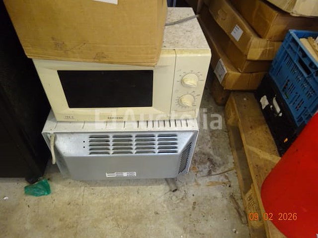 Vlooienmarktterrein - afbeelding 5 van  7