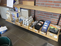 Vochtigheidssensor, hydro-alcoholische gel, noise-cancelling koptelefoons, kabelhaak, ... - afbeelding 3 van  9