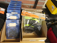 Vochtigheidssensor, hydro-alcoholische gel, noise-cancelling koptelefoons, kabelhaak, ... - afbeelding 9 van  9