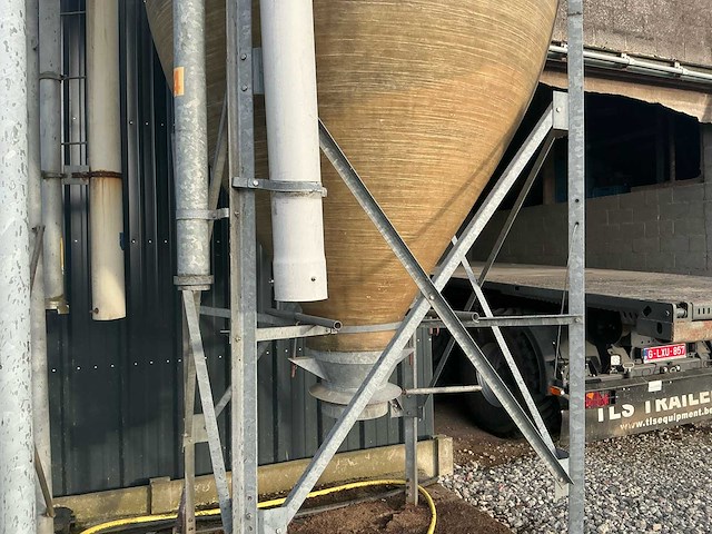 Voeder silo (2x) - afbeelding 7 van  8