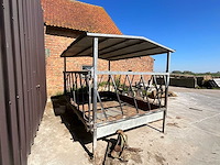 Voedertrog, 22 koeien gegalvaniseerd ijzer voerschuif - afbeelding 2 van  7