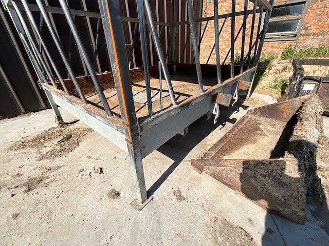 Voedertrog, 22 koeien gegalvaniseerd ijzer voerschuif - afbeelding 6 van  7