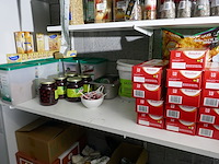 Voeding en voedingsbakken - afbeelding 4 van  7