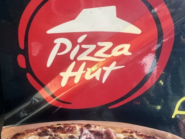 Voeding snelverkoop uit pizza hut kortrijk