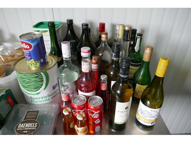 Voedingswaren, kruiden, e.a. - afbeelding 2 van  9