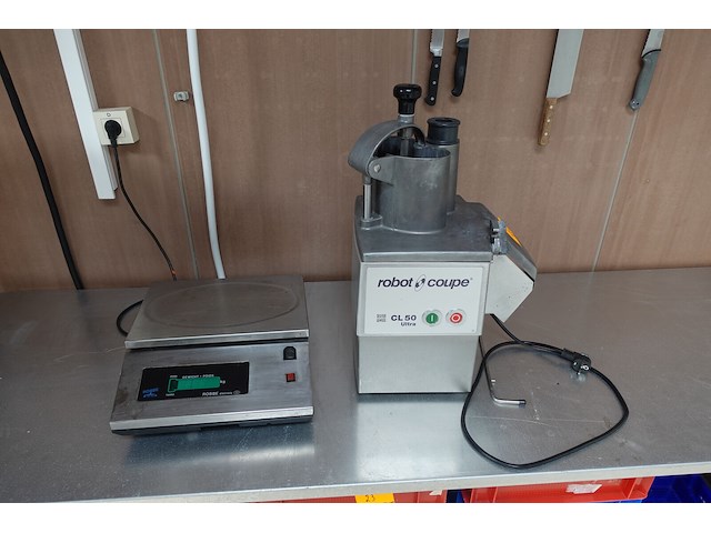 Voedselverwerker robot coupe + weegschaal robbe electronic - afbeelding 2 van  9