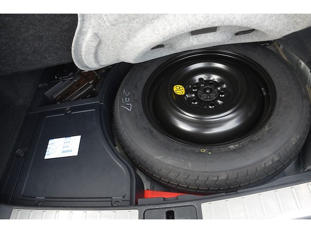 Voertuig meerdere doeleinden lexus, type: hal1, variant: gyl15, versie: gyl15l-awxgkw, chassisnummer: jtjbc11a502448104, bouwjaar: 07/05/2013, met kentekenbewijs, gelijkvormigheidsattest, verlopen schouwingsbewijs en 2 sleutels. - afbeelding 5 van  43