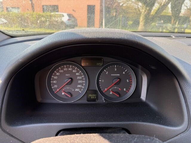 Voertuig meerdere doeleinden volvo v50 - 1.6d - drive (2009 / yv1 mw7 6f2 a2 536 348) - afbeelding 23 van  24