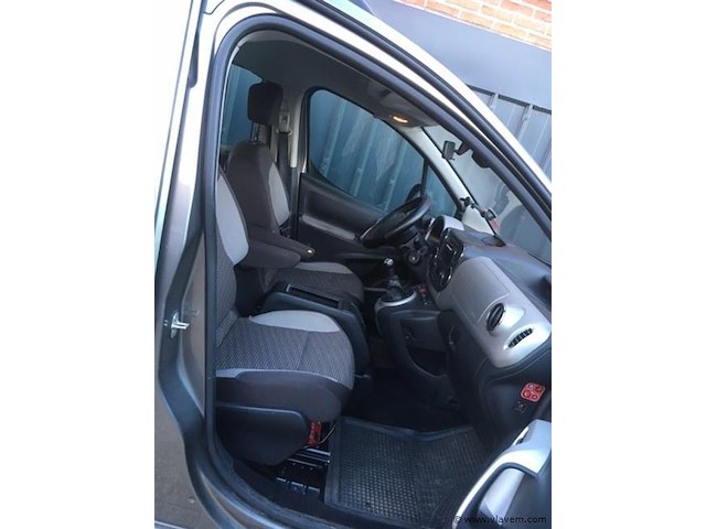 Voertuig meerdere doeleinden - afbeelding 2 van  12