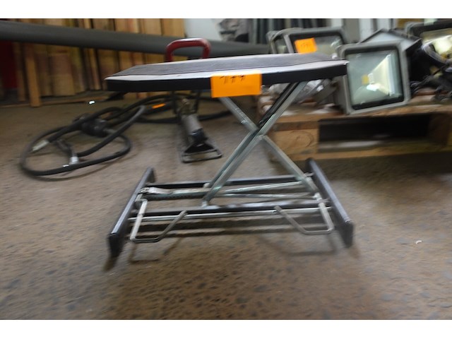 Voetbankje - afbeelding 1 van  2