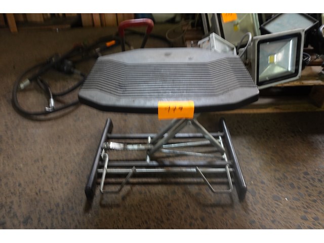 Voetbankje - afbeelding 2 van  2