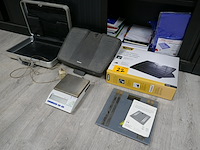 Voetensteun + weegschalen