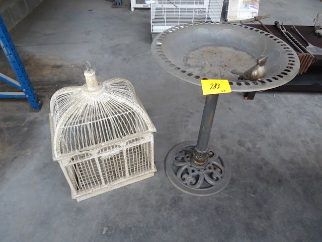 Vogelkooi + kunsstof voederbak - afbeelding 1 van  3