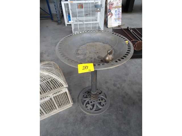 Vogelkooi + kunsstof voederbak - afbeelding 3 van  3