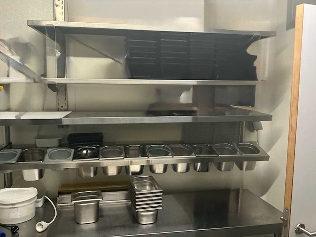 Vogue inox (rvs) werktafel met compartimenten - afbeelding 3 van  3