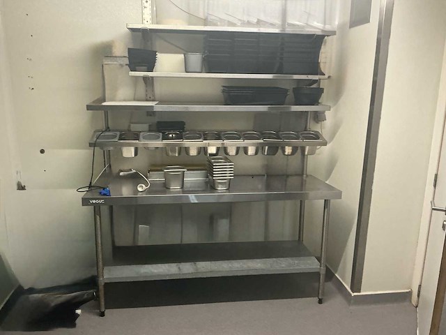 Vogue inox (rvs) werktafel met compartimenten - afbeelding 1 van  2
