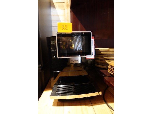 Volautomatische koffiemachine yunio + koppenwarmer animo - afbeelding 1 van  5