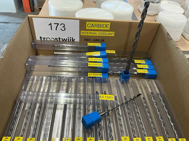 Volhardmetalen boor met inwendige koelingsgaten (26x) - afbeelding 2 van  4