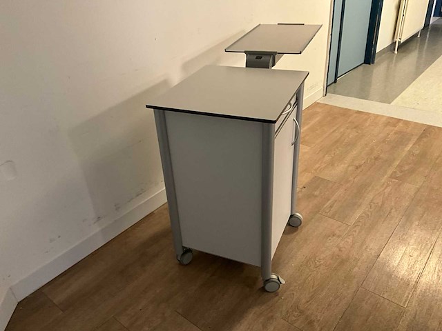 Völker uitschuifbare/uitklapbare bedtafel (2x) - afbeelding 3 van  7