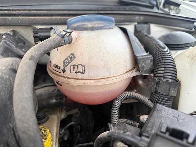 Volkswagen - 1999 - polo - personenauto - afbeelding 14 van  22