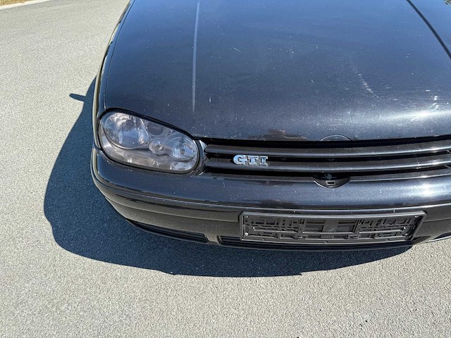 Volkswagen - 2004 - golf - 4 - personenauto - afbeelding 18 van  19