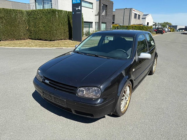 Volkswagen - 2004 - golf - 4 - personenauto - afbeelding 12 van  17