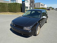 Volkswagen - 2004 - golf - 4 - personenauto - afbeelding 12 van  17