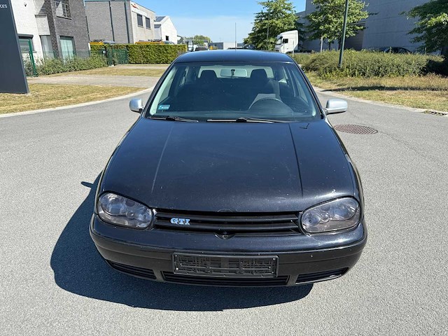 Volkswagen - 2004 - golf - 4 - personenauto - afbeelding 13 van  17